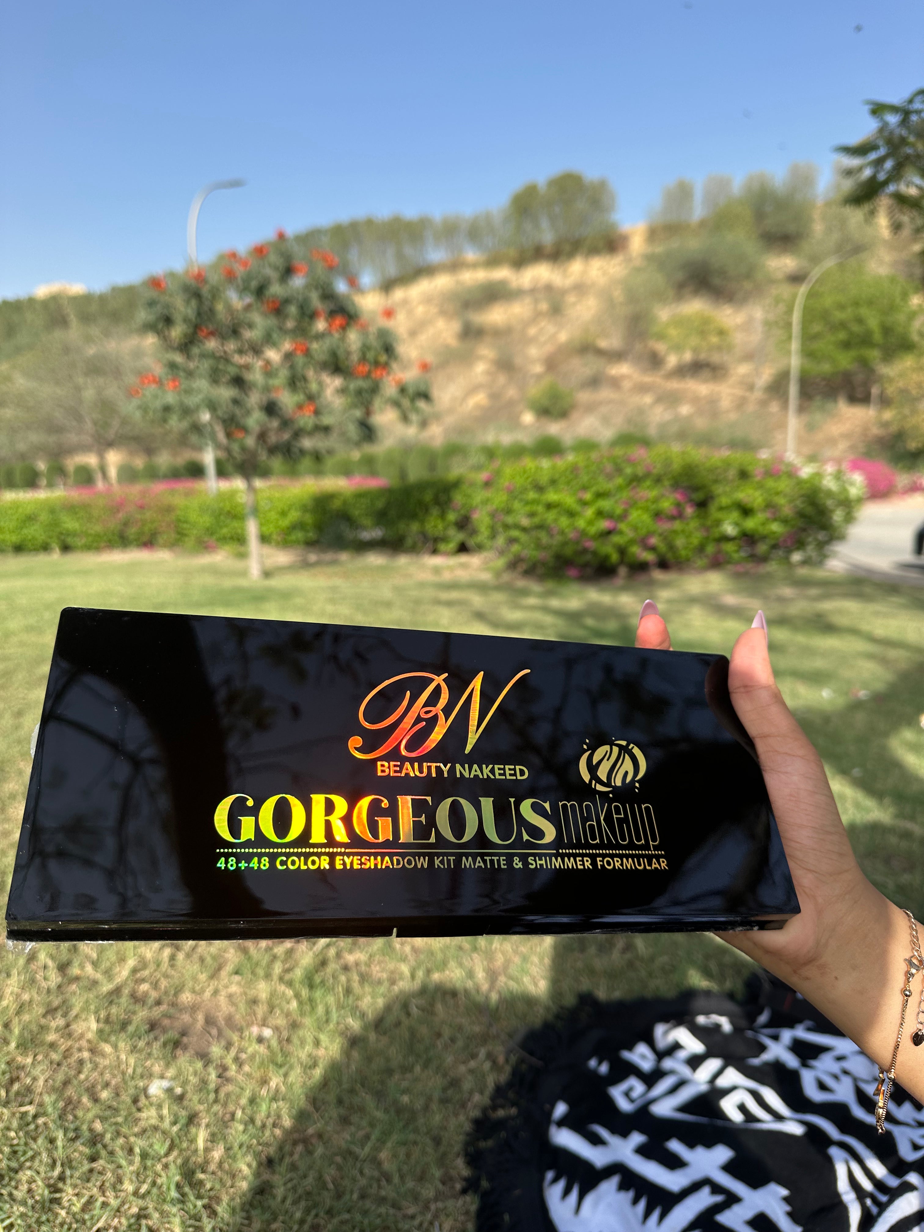 BN Beauty Naked Gorgeous Makeup Eyeshadow Palette