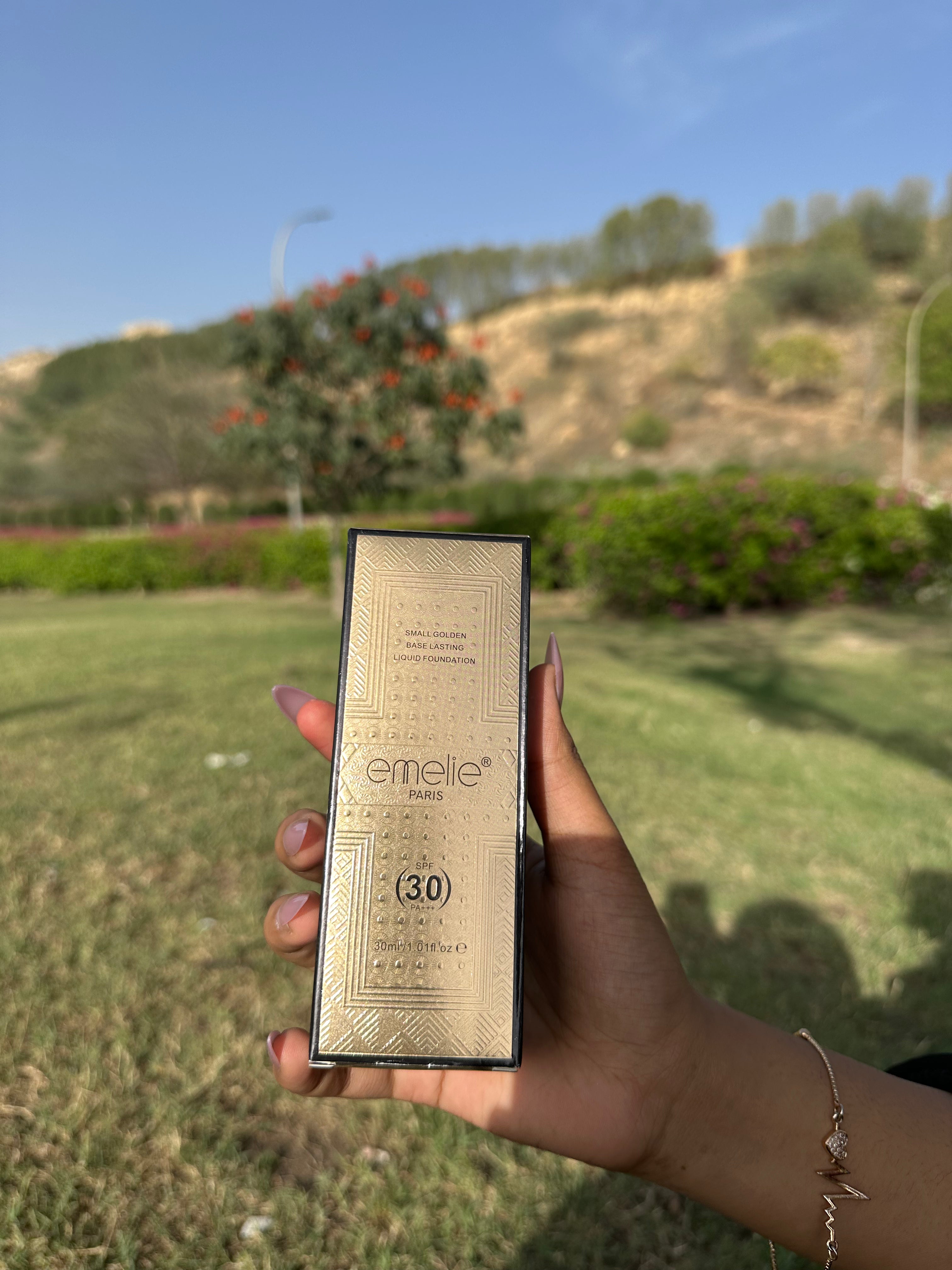 Emelie Paris Liquid Foundation - 30spf