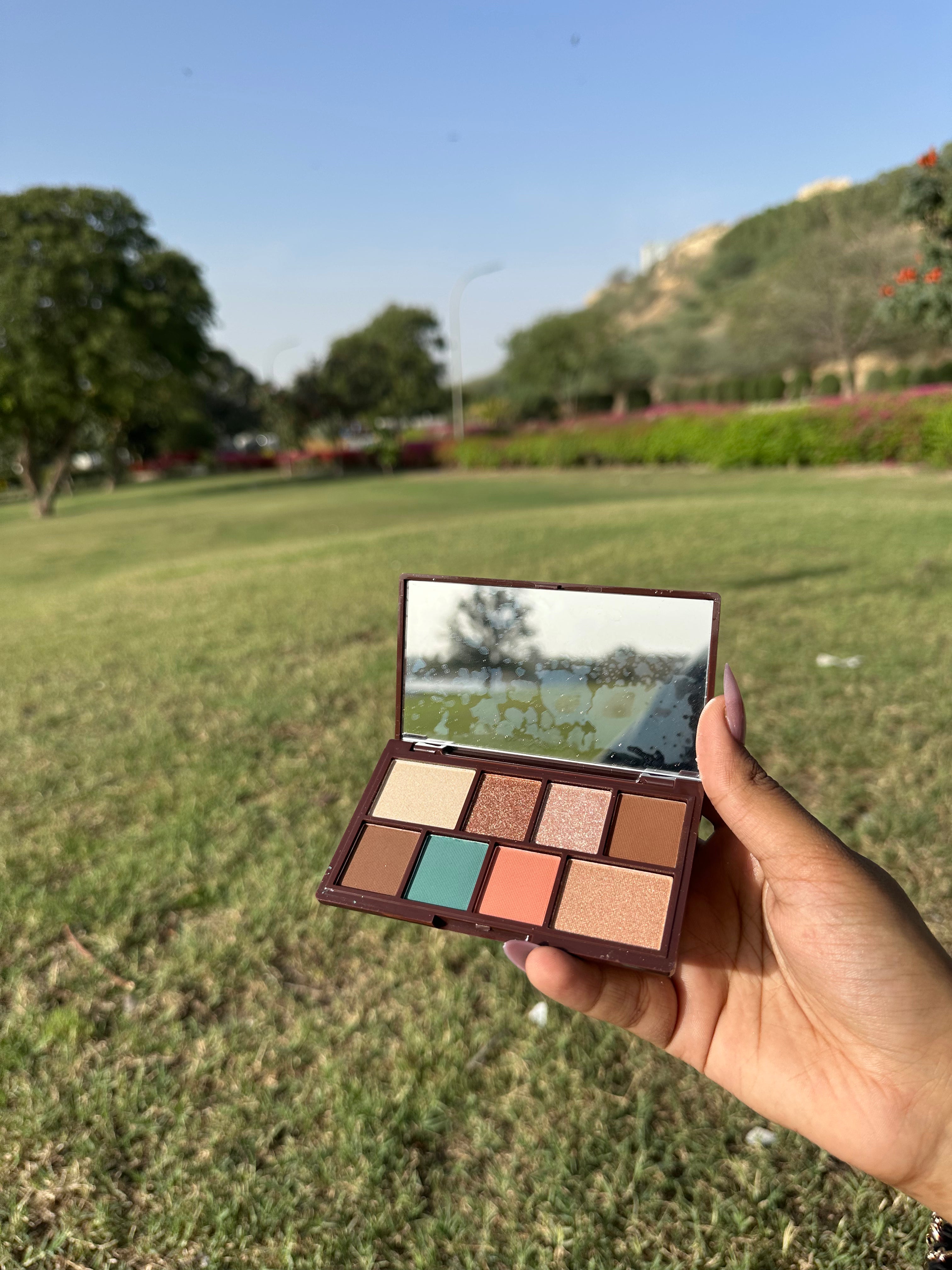 Revolution Choco And Mint Eyeshadow Palette